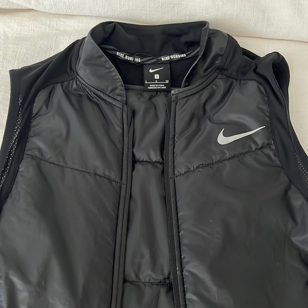 Nike vest